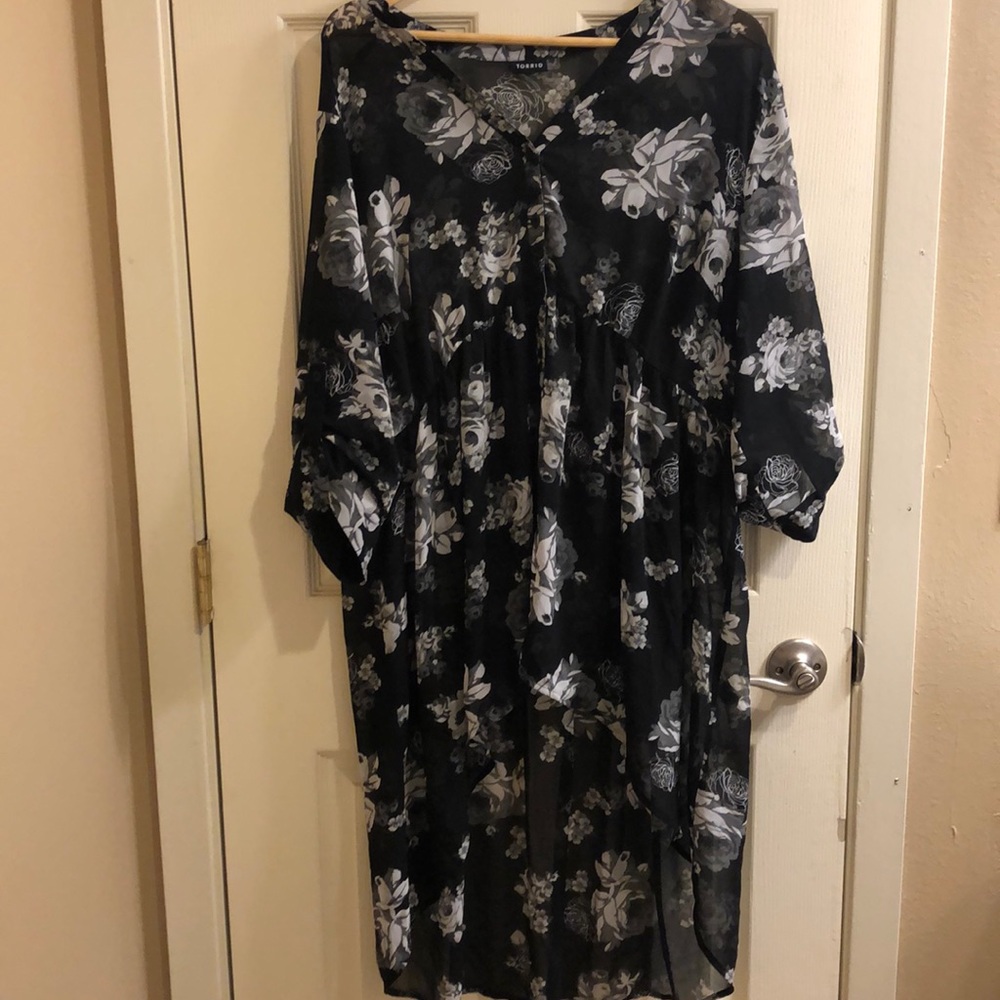 Black flowered tunic
